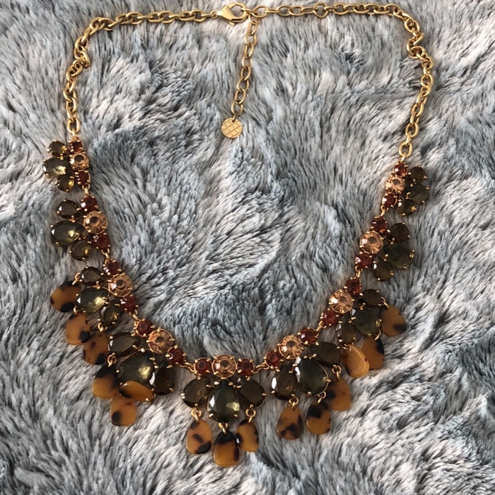 Statement necklace